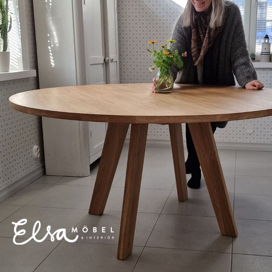 Suuri pyöreä ruokapöytä featured image