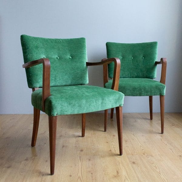 Karmstol i teak