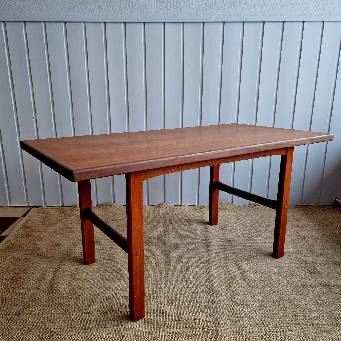 Teak soffbord featured image
